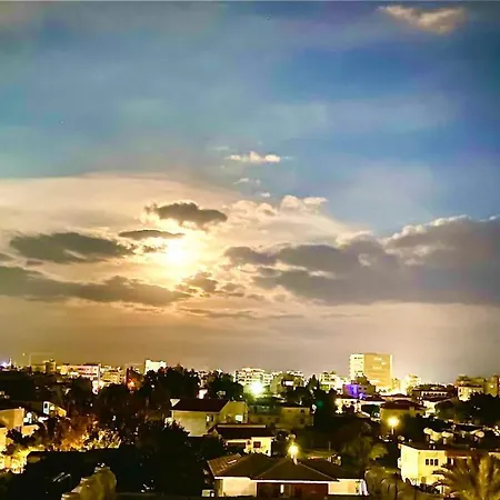 Bali 303 *